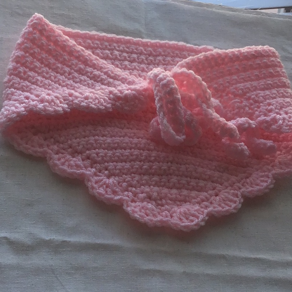 Bonnets - Picture 3 of 6